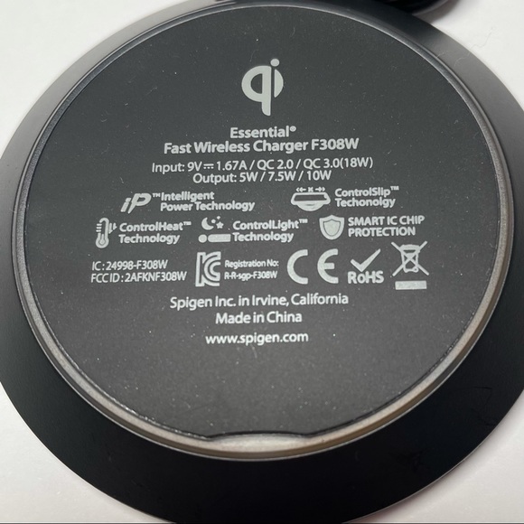 NEW Spigen Essential Leather 10W Charging Pad - Picture 4 of 6